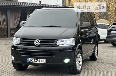 Минивэн Volkswagen Transporter 2010 в Ровно