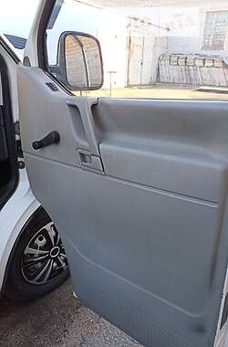 Минивэн Volkswagen Transporter 2000 в Павлограде