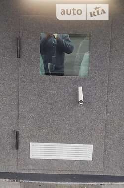 Бронированный автомобиль Volkswagen Transporter 2014 в 
