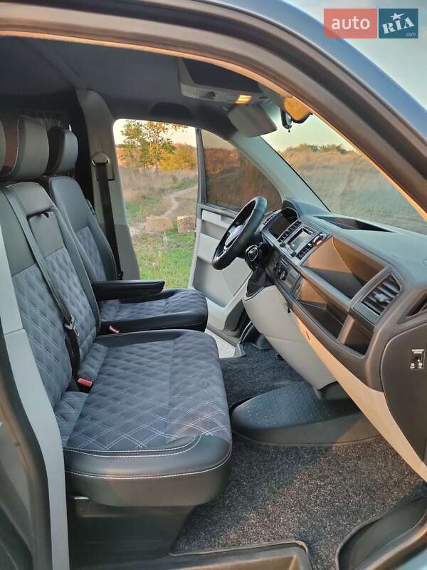 Минивэн Volkswagen Transporter 2016 в Одессе