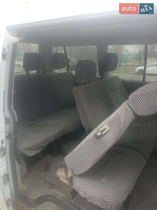 Мінівен Volkswagen Transporter 2002 в Ірпені