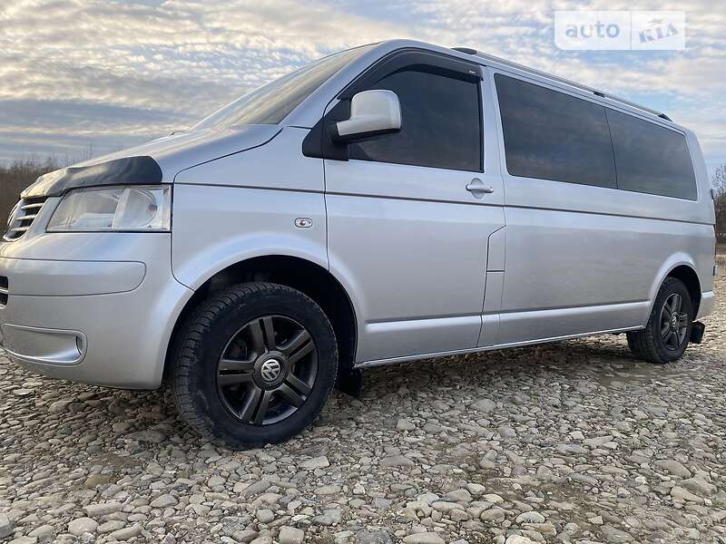 Минивэн Volkswagen Transporter 2008 в Вижнице