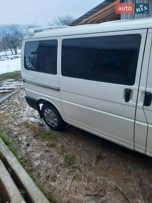 Минивэн Volkswagen Transporter 2001 в Надворной