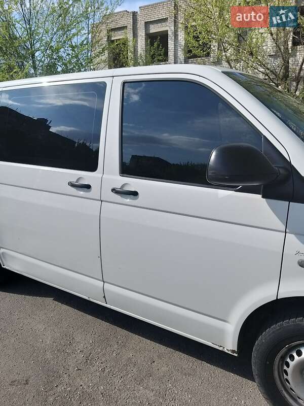 Мінівен Volkswagen Transporter 2015 в Запоріжжі
