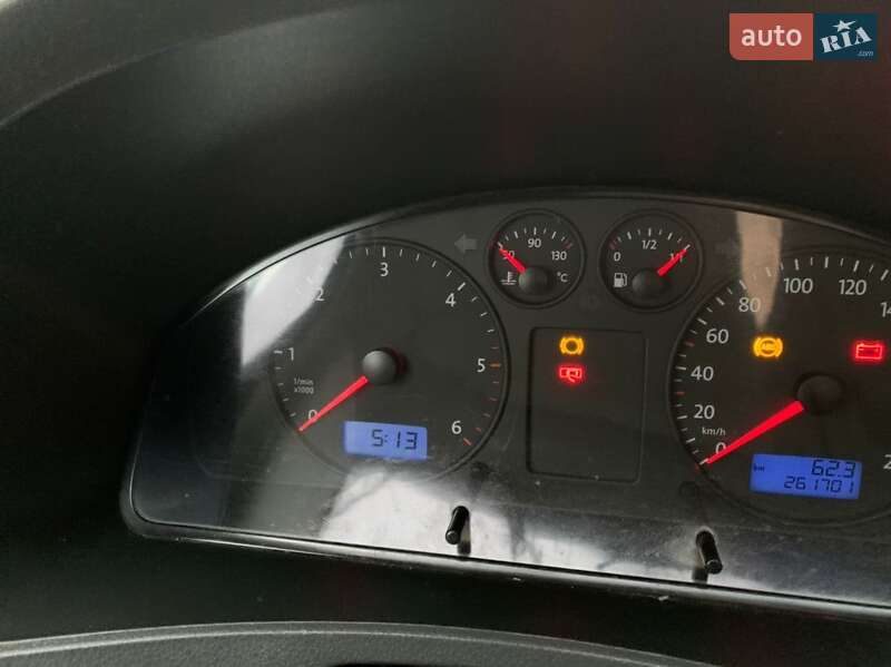 Минивэн Volkswagen Transporter 2006 в Тячеве