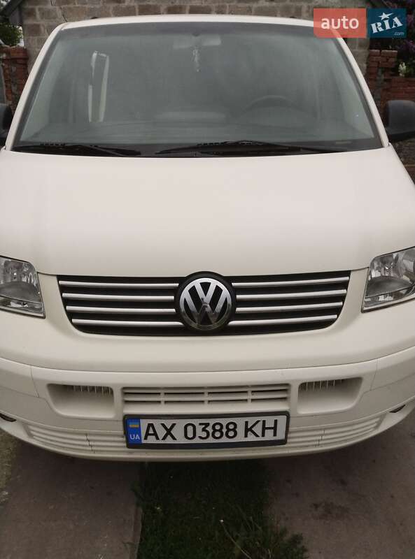 Минивэн Volkswagen Transporter 2007 в Краснограде
