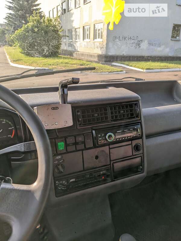 Минивэн Volkswagen Transporter 1993 в Ровно