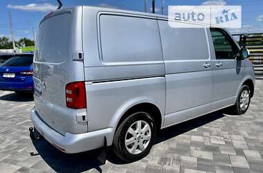 Минивэн Volkswagen Transporter 2018 в 