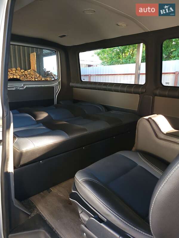 Минивэн Volkswagen Transporter 2008 в Коростышеве