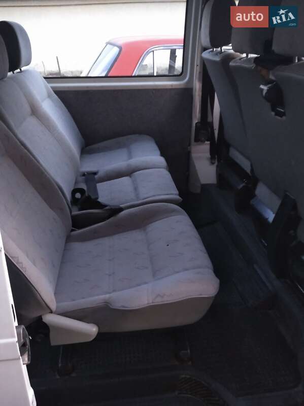 Минивэн Volkswagen Transporter 2002 в Тячеве