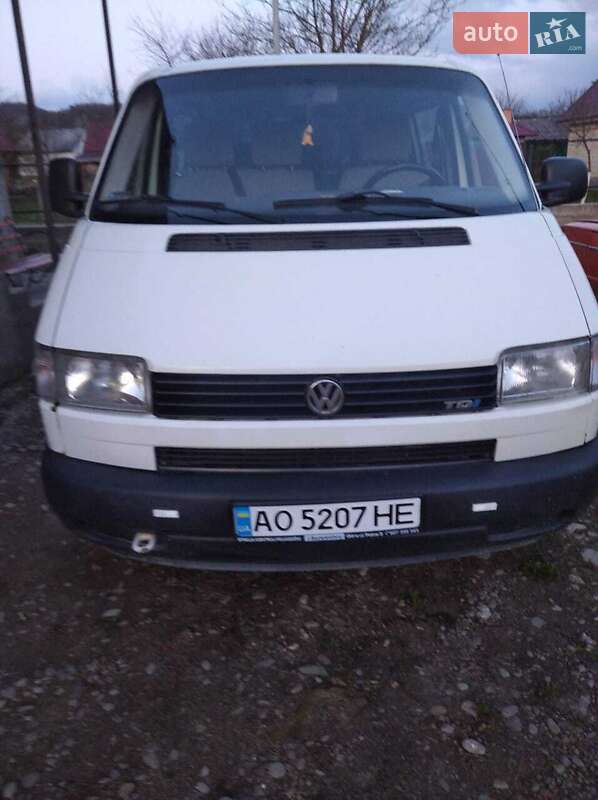 Минивэн Volkswagen Transporter 2002 в Тячеве