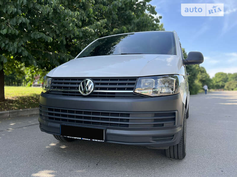 Грузовой фургон Volkswagen Transporter 2017 в Умани