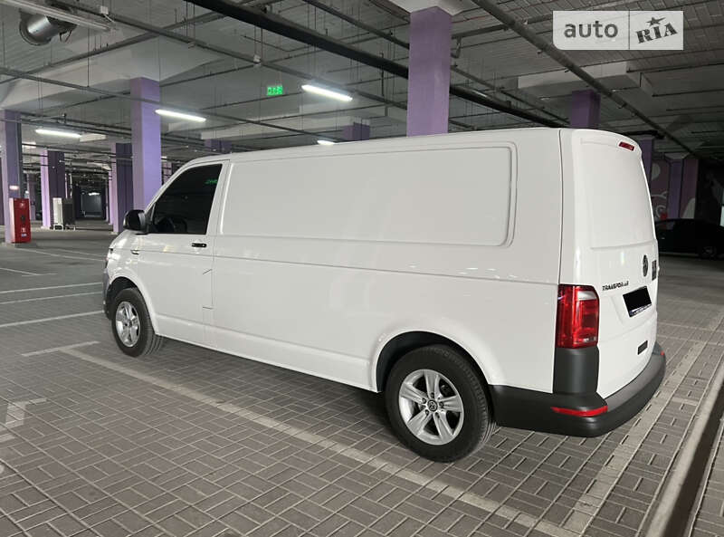 Грузовой фургон Volkswagen Transporter 2017 в Умани