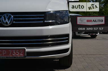 Минивэн Volkswagen Transporter 2019 в 