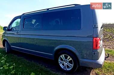 Минивэн Volkswagen Transporter 2017 в 