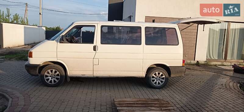 Минивэн Volkswagen Transporter 2000 в Луцке