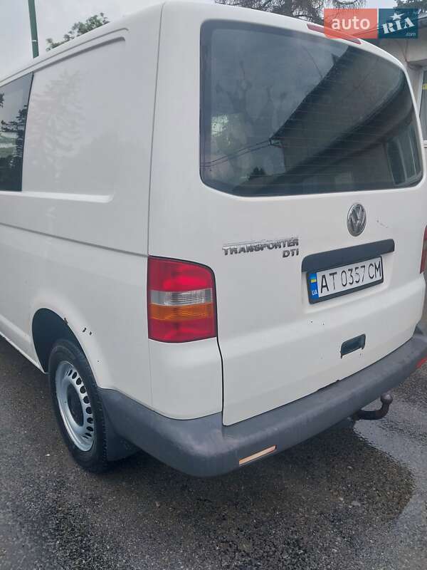 Мінівен Volkswagen Transporter 2004 в Івано-Франківську