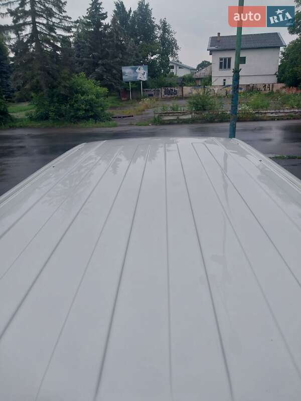 Мінівен Volkswagen Transporter 2004 в Івано-Франківську