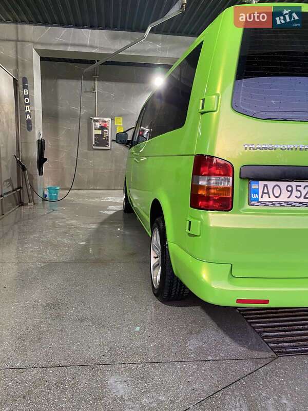 Минивэн Volkswagen Transporter 2009 в Рахове