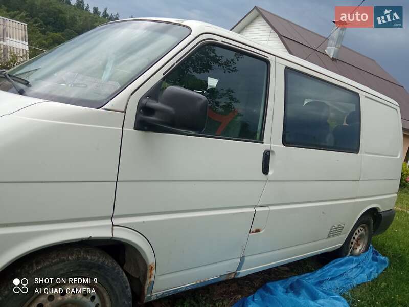 Мінівен Volkswagen Transporter 2001 в Тячеві