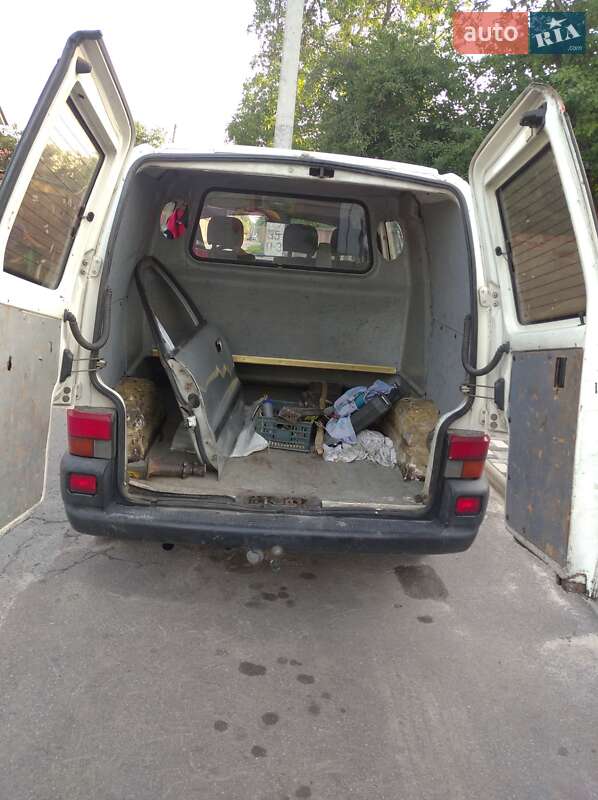 Минивэн Volkswagen Transporter 2001 в Лубнах