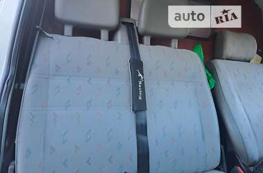 Грузовой фургон Volkswagen Transporter 2001 в Яремче