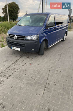 Минивэн Volkswagen Transporter 2010 в 
