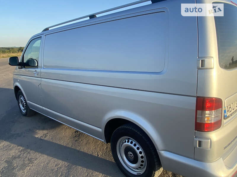 Грузовой фургон Volkswagen Transporter 2014 в Баре