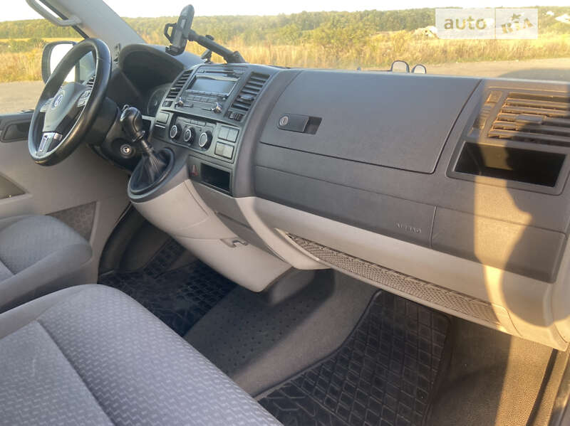 Грузовой фургон Volkswagen Transporter 2014 в Баре