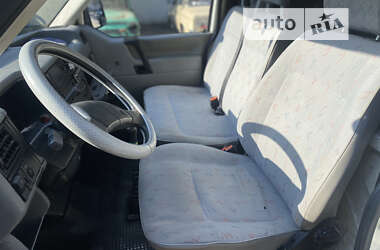 Грузовой фургон Volkswagen Transporter 1994 в 