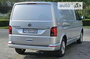 Вантажний фургон Volkswagen Transporter 2016 в Іршаві