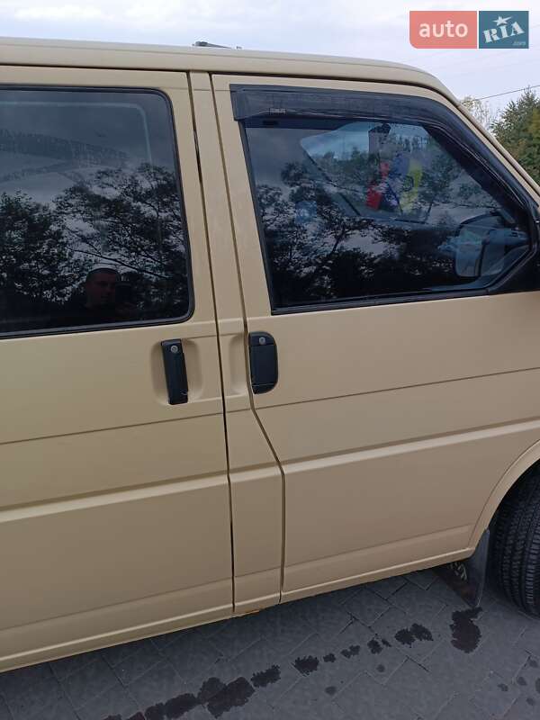 Минивэн Volkswagen Transporter 2002 в Надворной