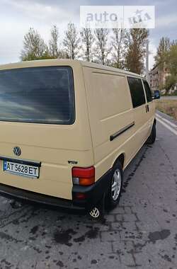 Минивэн Volkswagen Transporter 2002 в Надворной