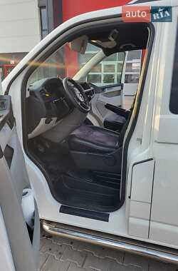 Минивэн Volkswagen Transporter 2018 в 