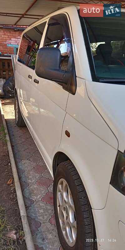 Минивэн Volkswagen Transporter 2004 в Покрове