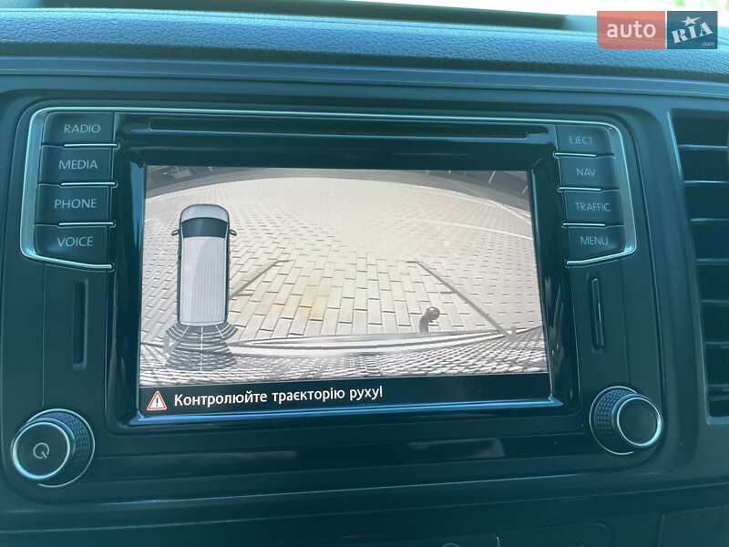 Минивэн Volkswagen Transporter 2016 в Ромнах