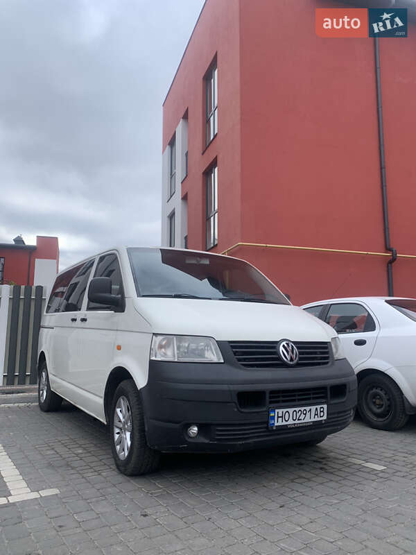 Минивэн Volkswagen Transporter 2004 в Киеве