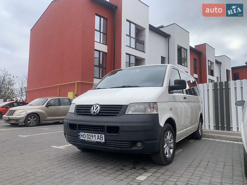 Минивэн Volkswagen Transporter 2004 в Киеве