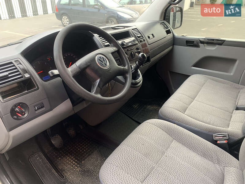 Минивэн Volkswagen Transporter 2004 в Киеве