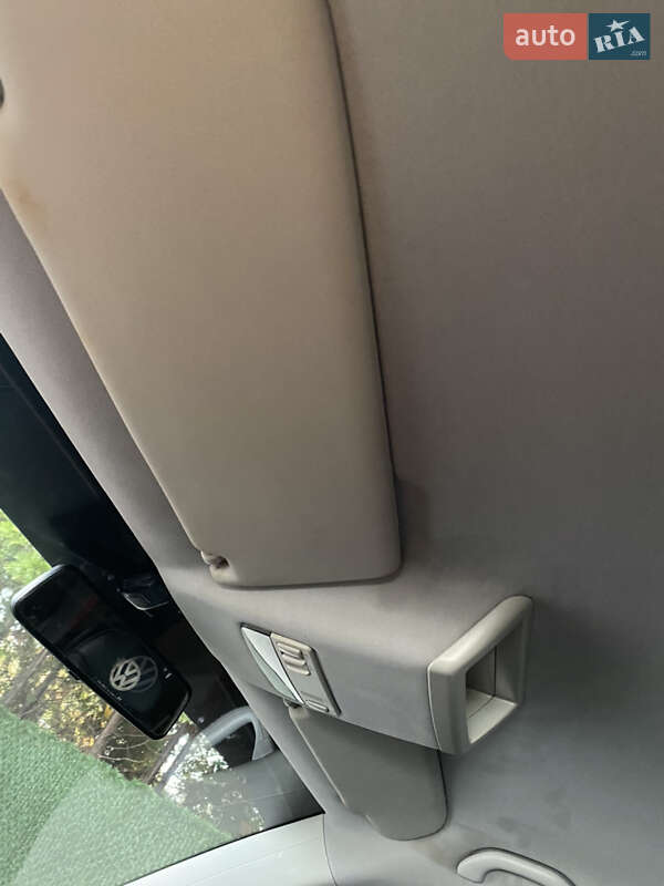 Минивэн Volkswagen Transporter 2006 в Днепре