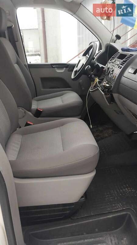 Мінівен Volkswagen Transporter 2009 в Долині