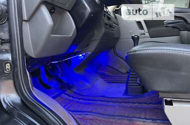 Минивэн Volkswagen Transporter 2000 в 