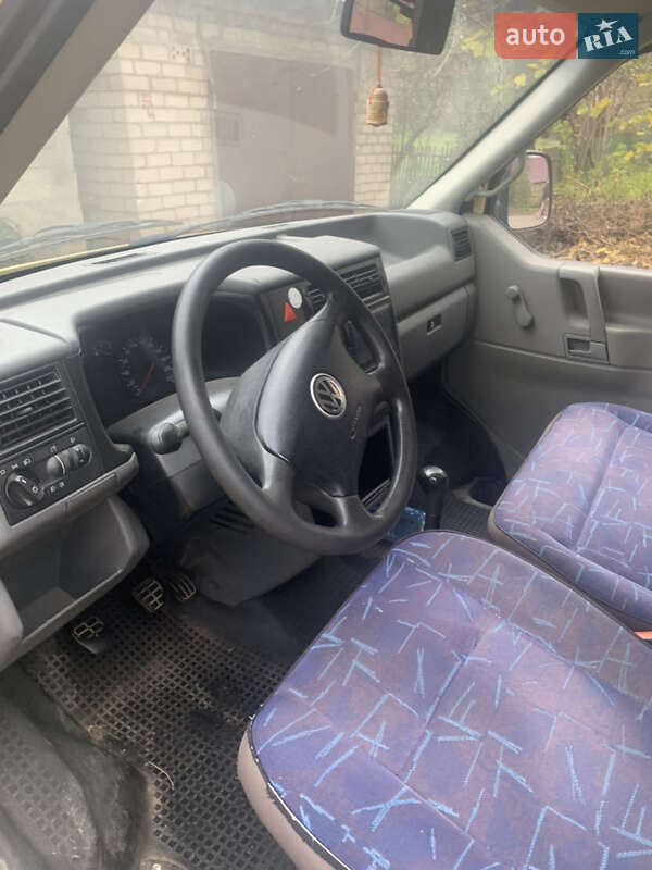 Минивэн Volkswagen Transporter 2000 в Кривом Роге