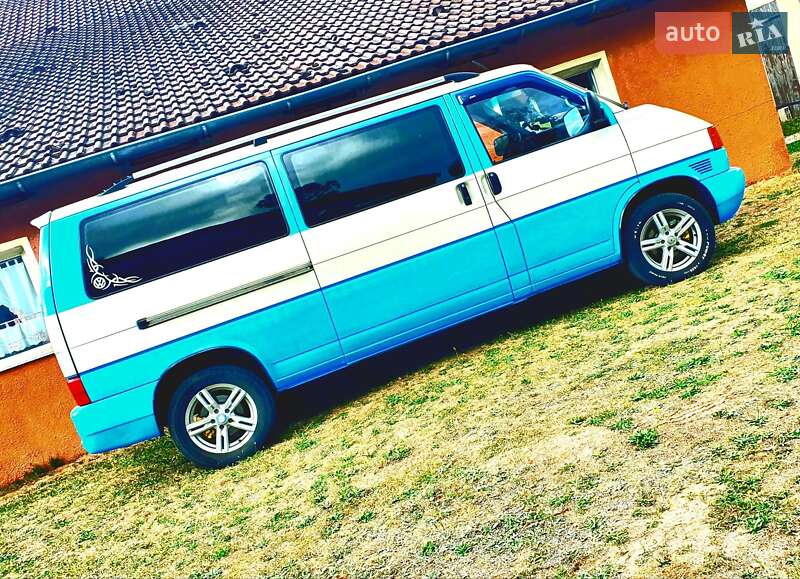 Минивэн Volkswagen Transporter 2000 в Черновцах
