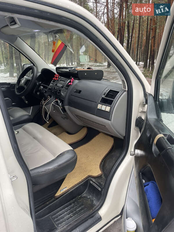 Минивэн Volkswagen Transporter 2005 в Любешове