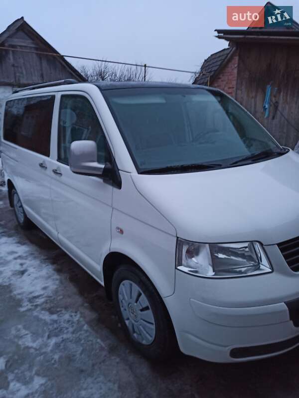 Минивэн Volkswagen Transporter 2006 в Недригайлове