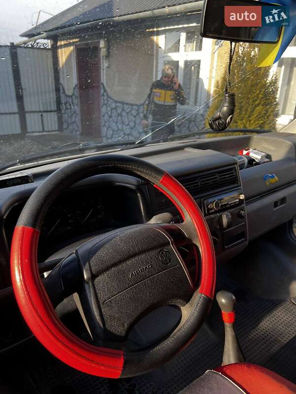 Минивэн Volkswagen Transporter 1997 в Городенке