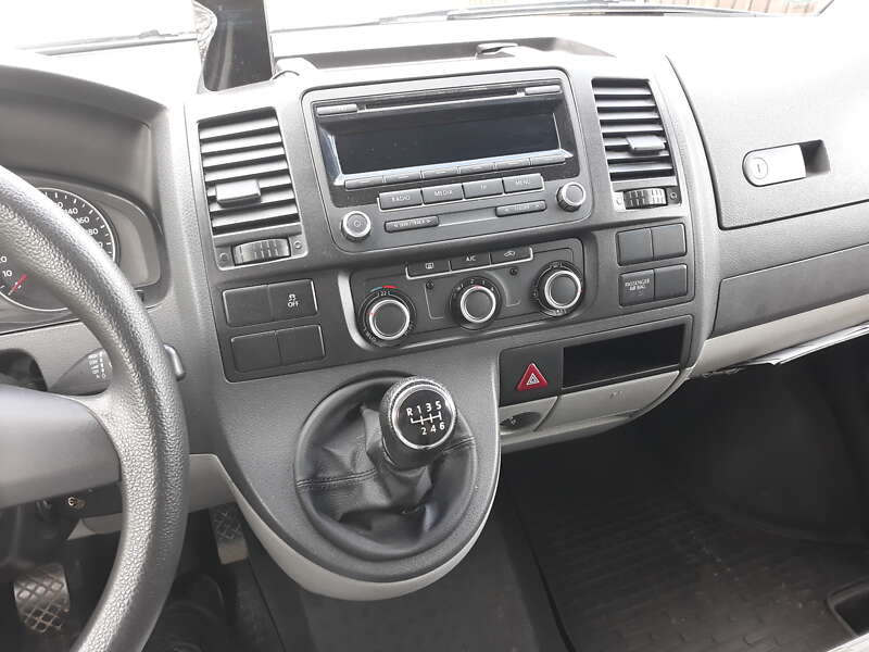 Вантажний фургон Volkswagen Transporter 2013 в Вараші фото 4 Вантажний фургон Volkswagen Transporter 2013 в Вараші