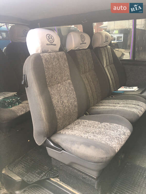 Минивэн Volkswagen Transporter 2001 в Каменец-Подольском