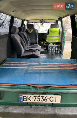 Минивэн Volkswagen Transporter 1988 в Ровно